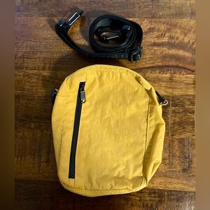 Baggu Sports Crossbody bag